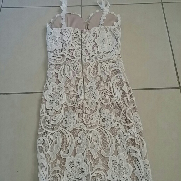 Clearence NWOT Stunning Dress. Padded top - Picture 5 of 5